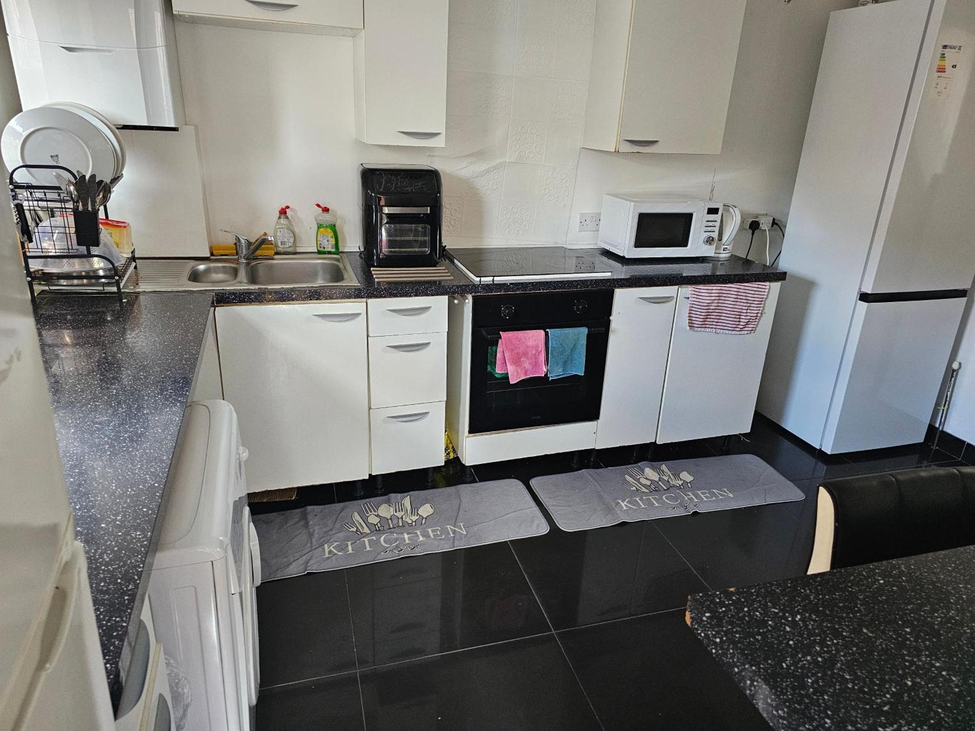 Available Rooms At Buckingham Road Doncaster Bagian luar foto